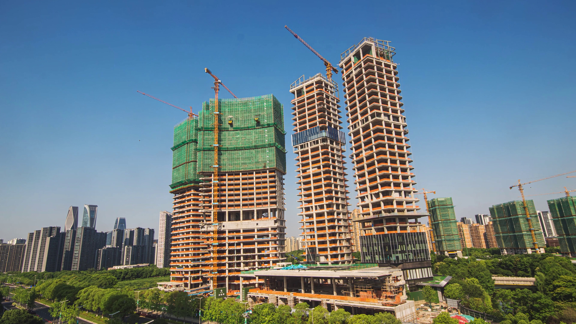 Hiwell Amber Centre, Designed by UNStudio, Tops Out at 140 meters in Hangzhou 