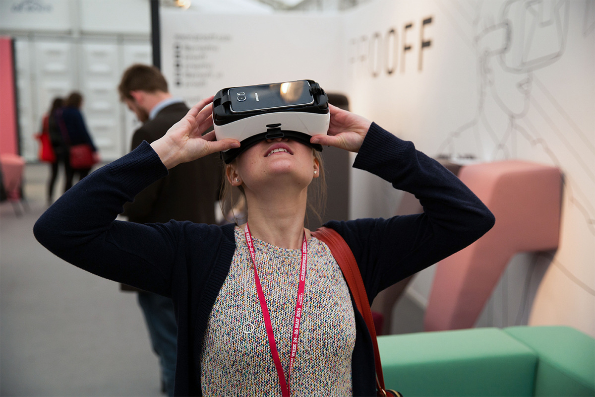 Experience Virtual Reality: Collaboration with PROOFF