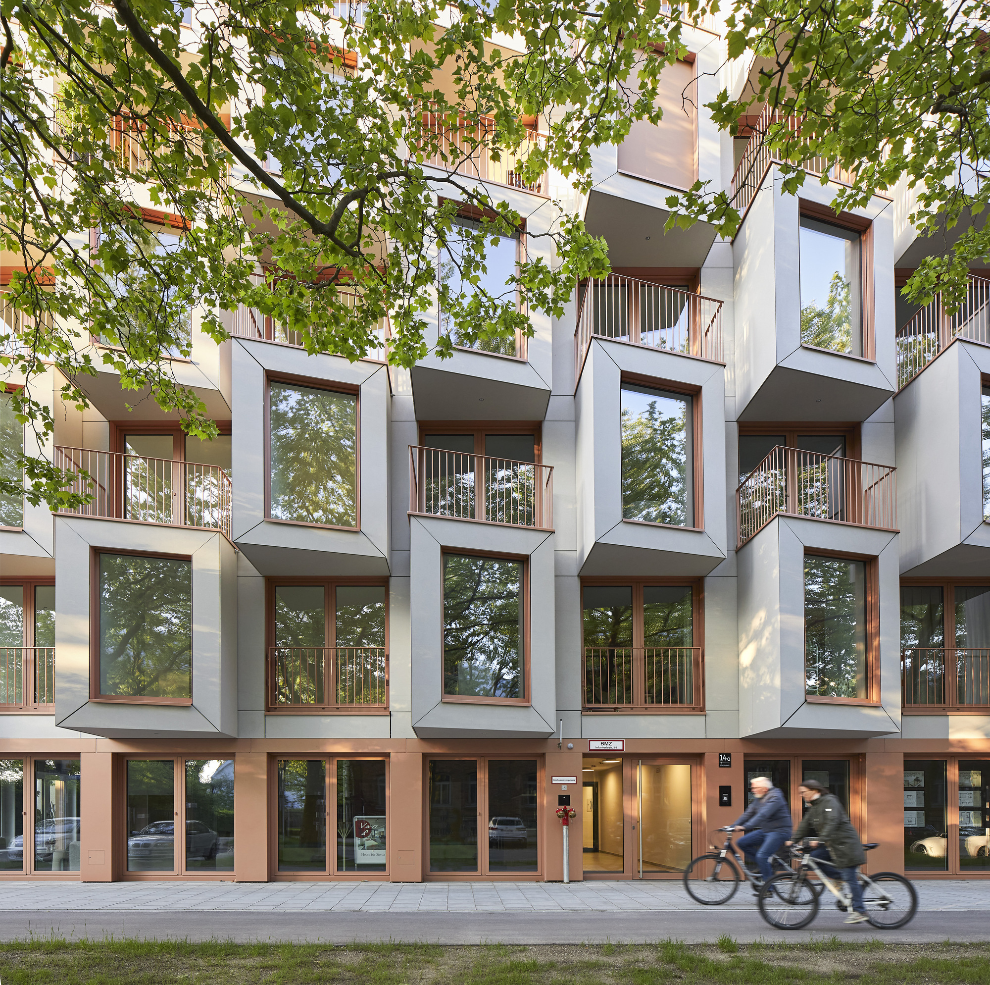 Stretching Living to the Max: UNStudio Completes 'Van B' Residences in Munich 